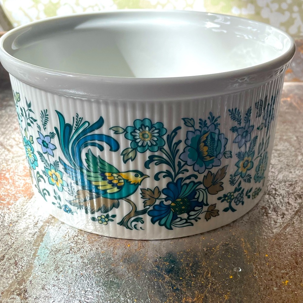 Royal Doulton Everglades 6.5” souflee dish. Blues and greens on birds and floral